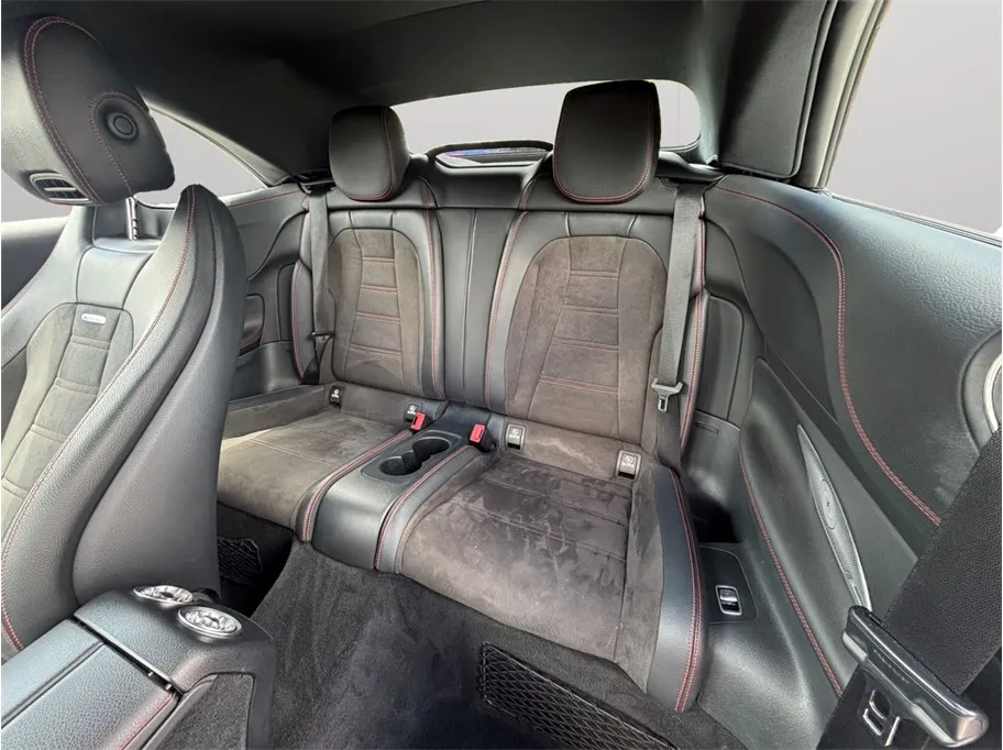 Mercedes-Benz E-Class photo 38