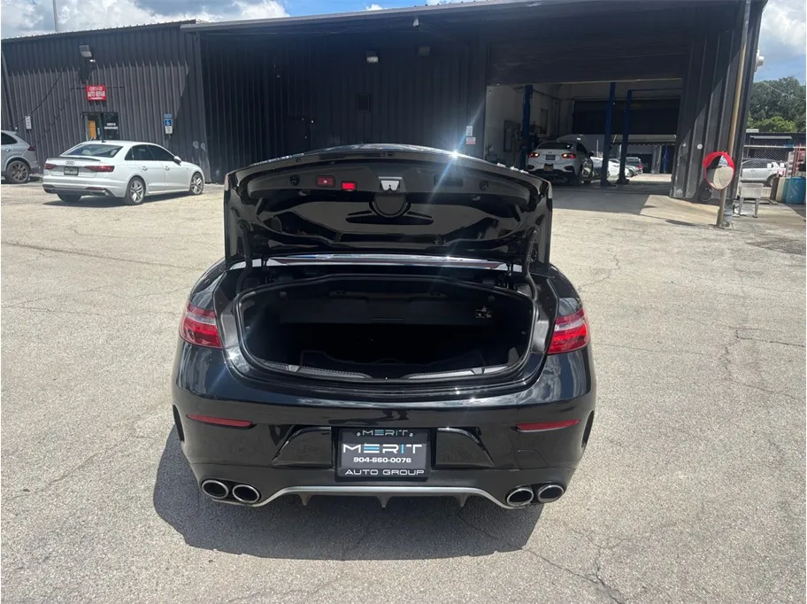 Mercedes-Benz E-Class photo 45