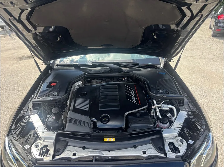 Mercedes-Benz E-Class photo 48
