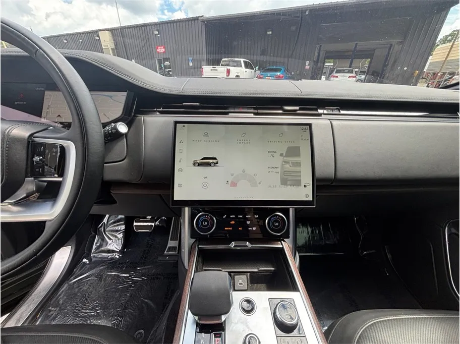 Land Rover Range Rover photo 11