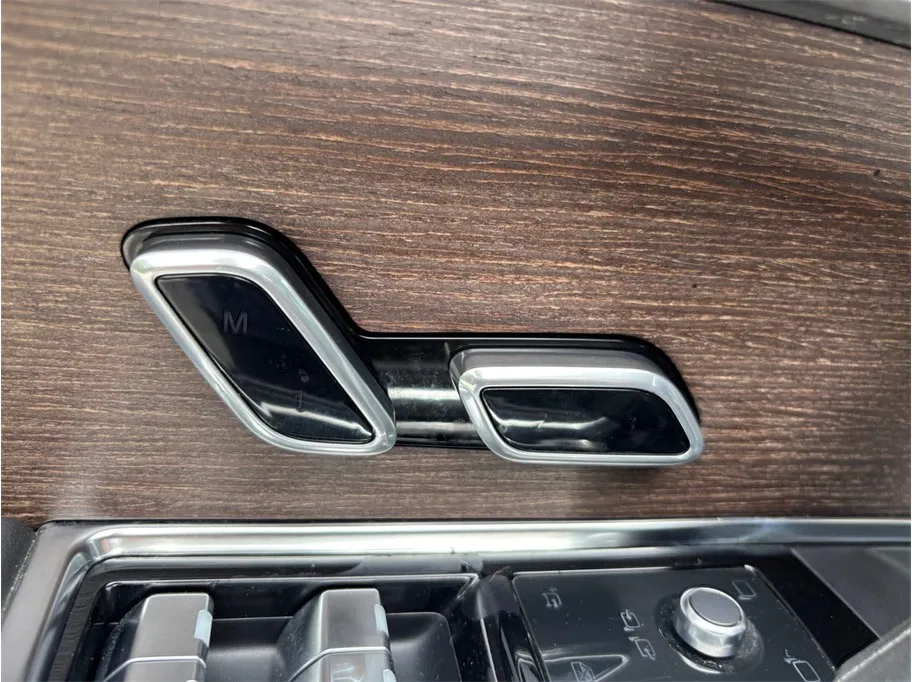 Land Rover Range Rover photo 22