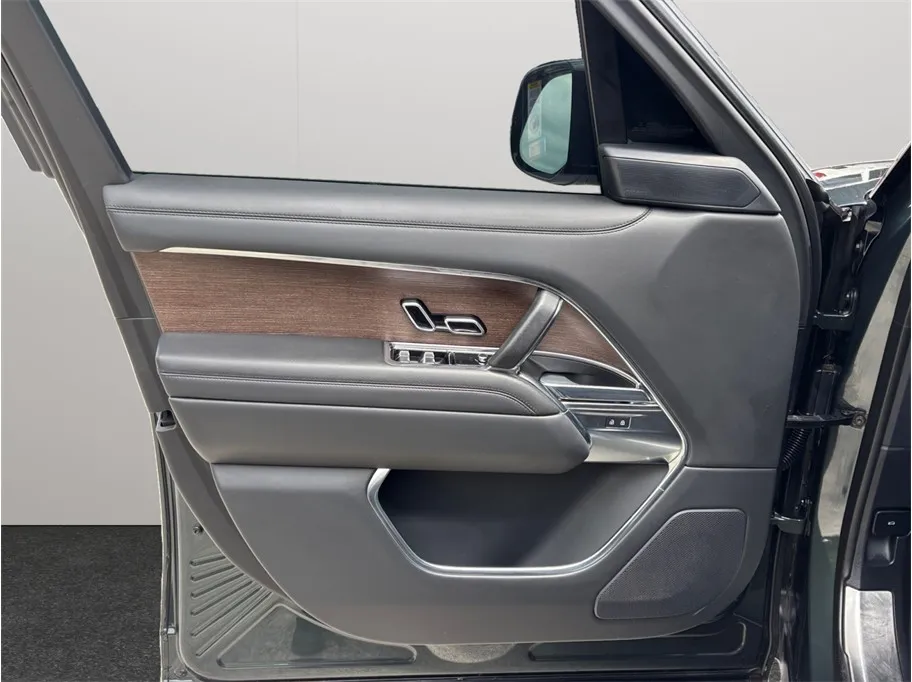 Land Rover Range Rover photo 24