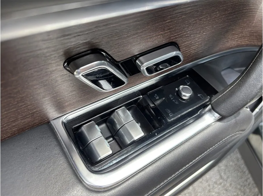 Land Rover Range Rover photo 25