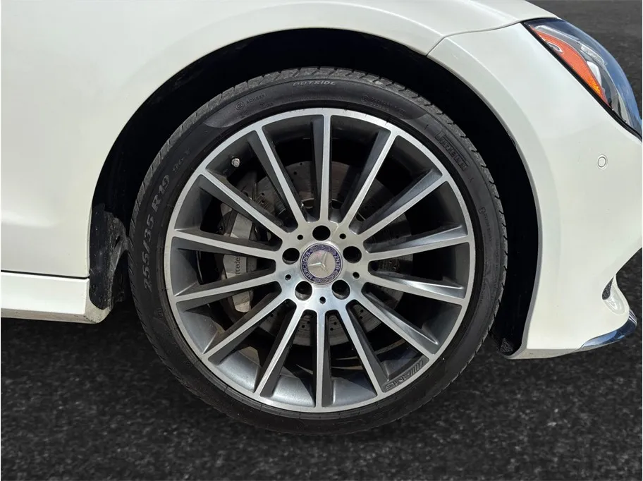 Mercedes-Benz CLS-Class photo 13