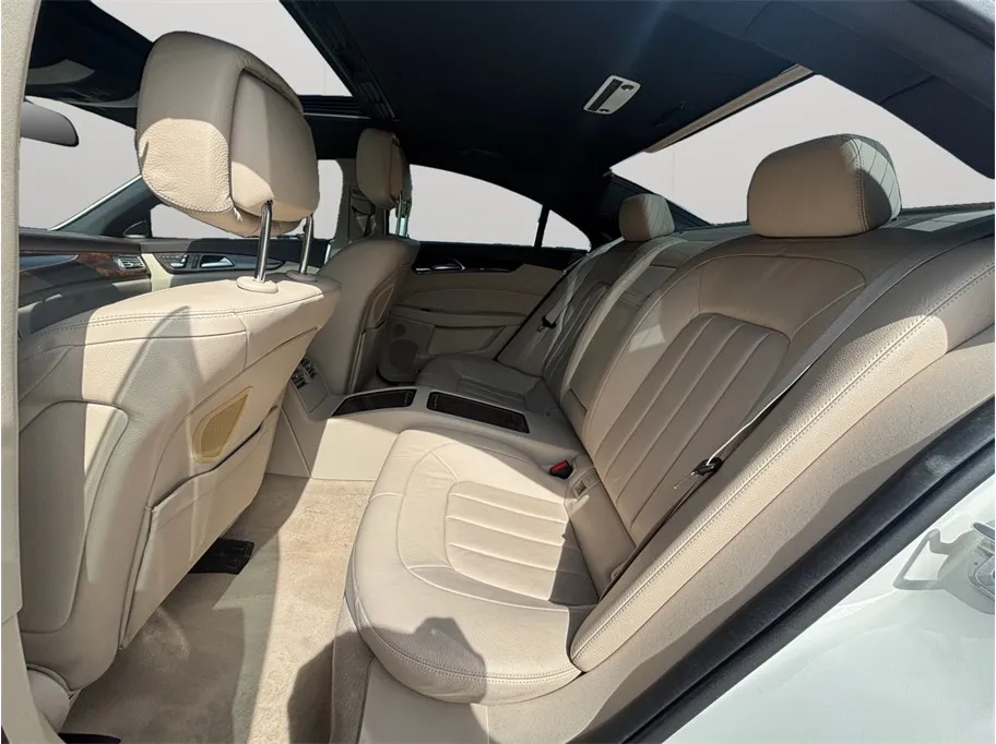 Mercedes-Benz CLS-Class photo 38