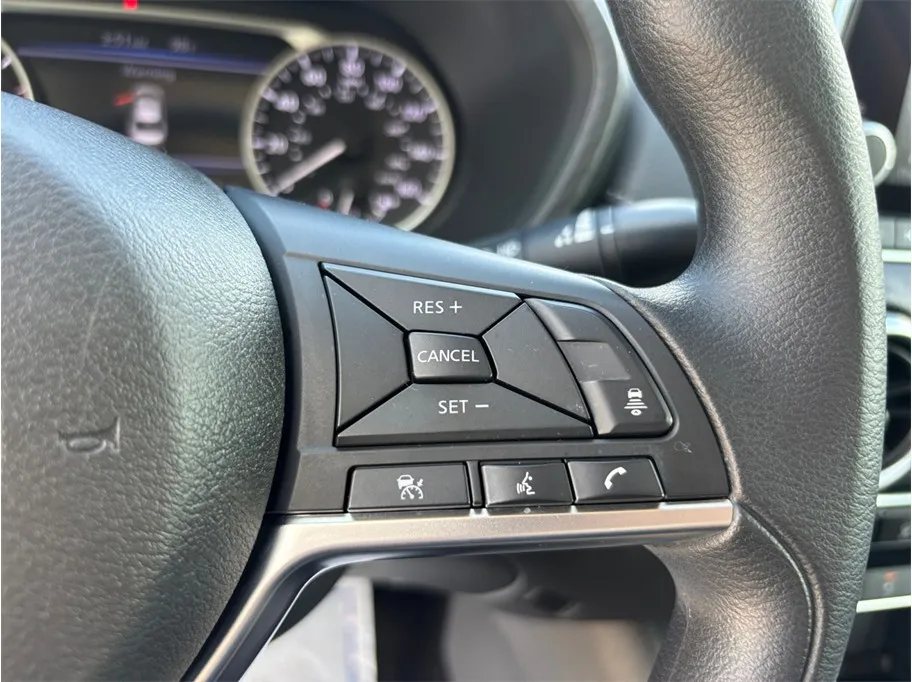 Nissan Sentra photo 24