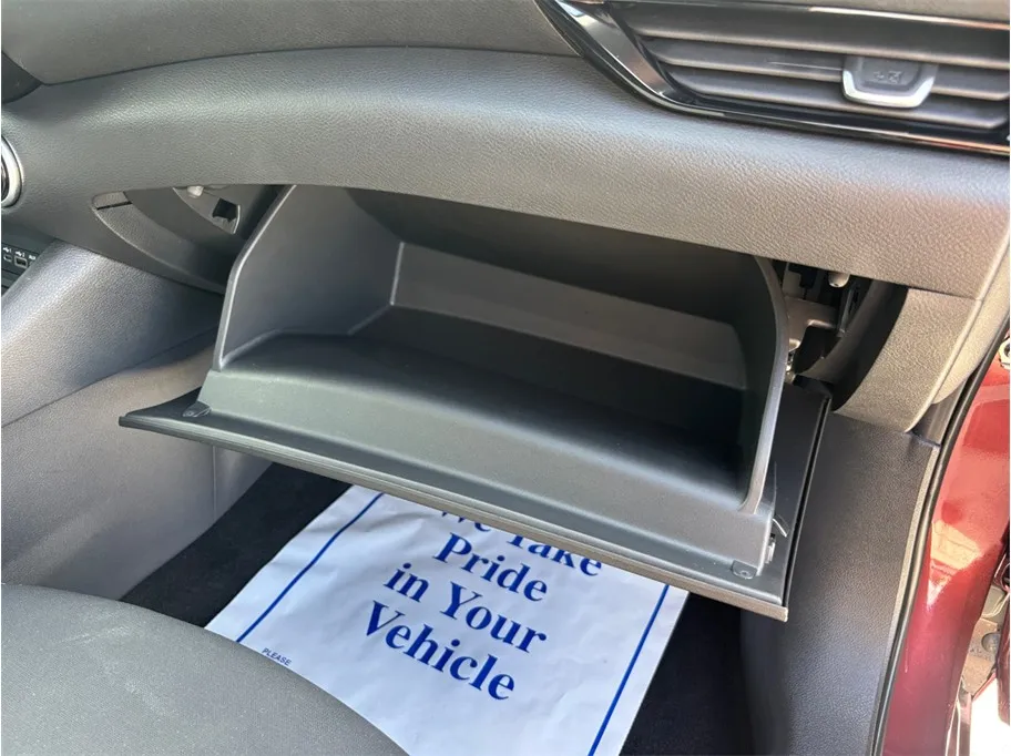 Nissan Sentra photo 38