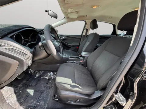 Photos of 2015 Ford Focus SE Sedan 4D for sale in Jacksonville, FL at Merit Auto Group Atlantic