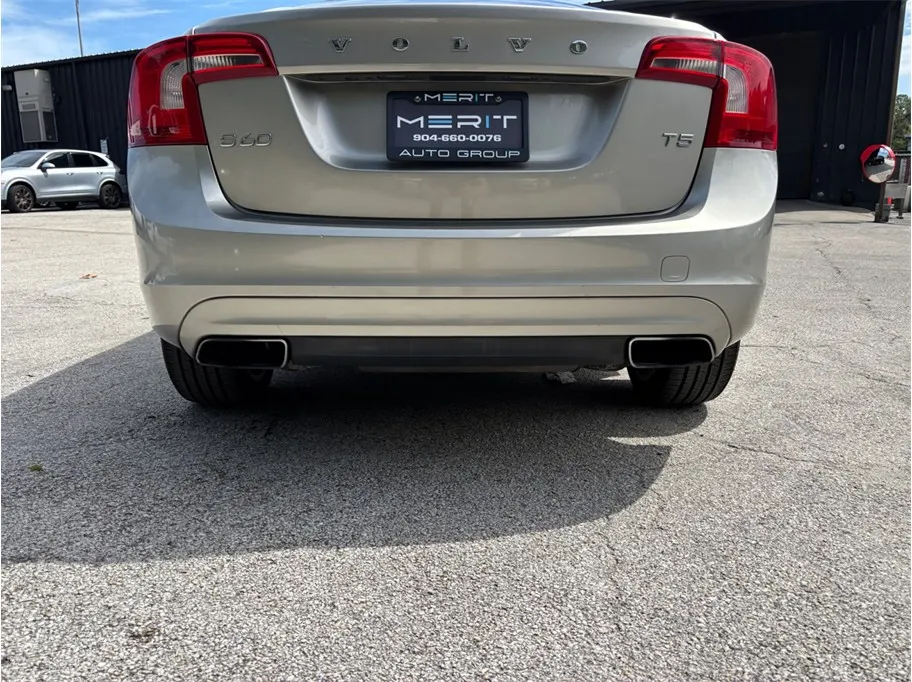 Volvo S60 photo 13