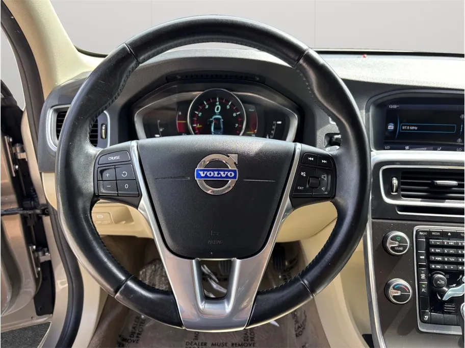 Volvo S60 photo 21