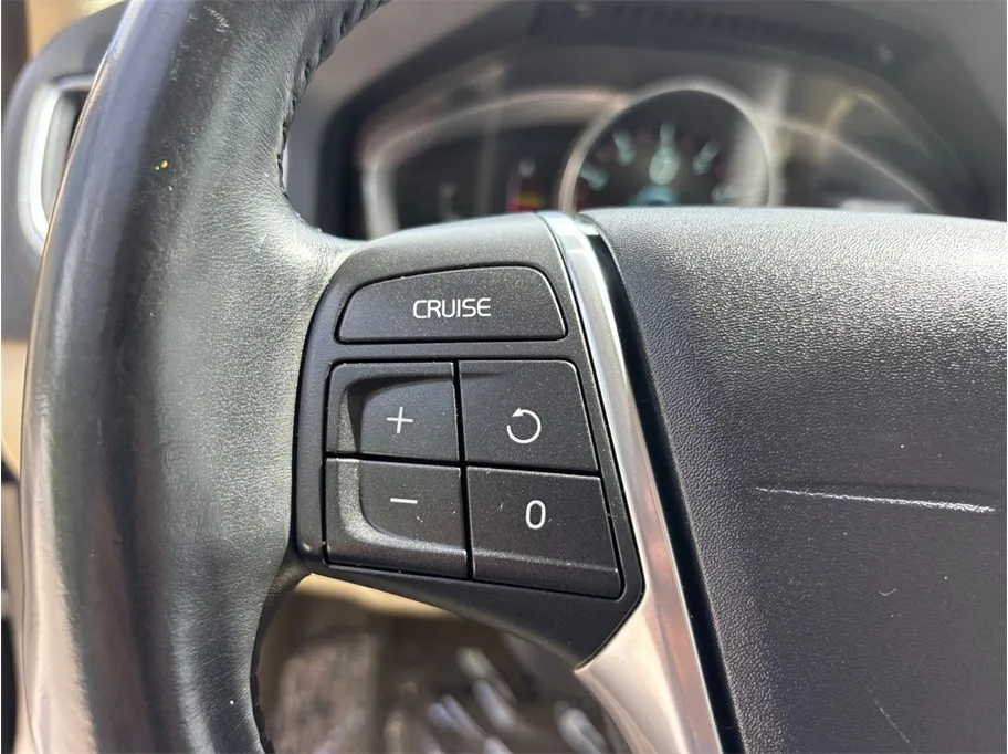 Volvo S60 photo 22