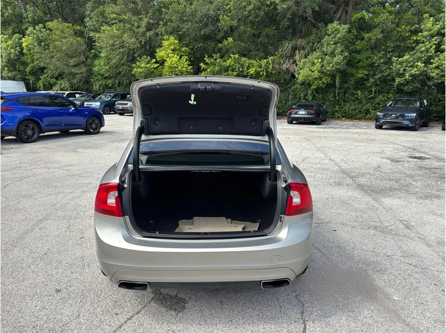 Volvo S60 photo 39