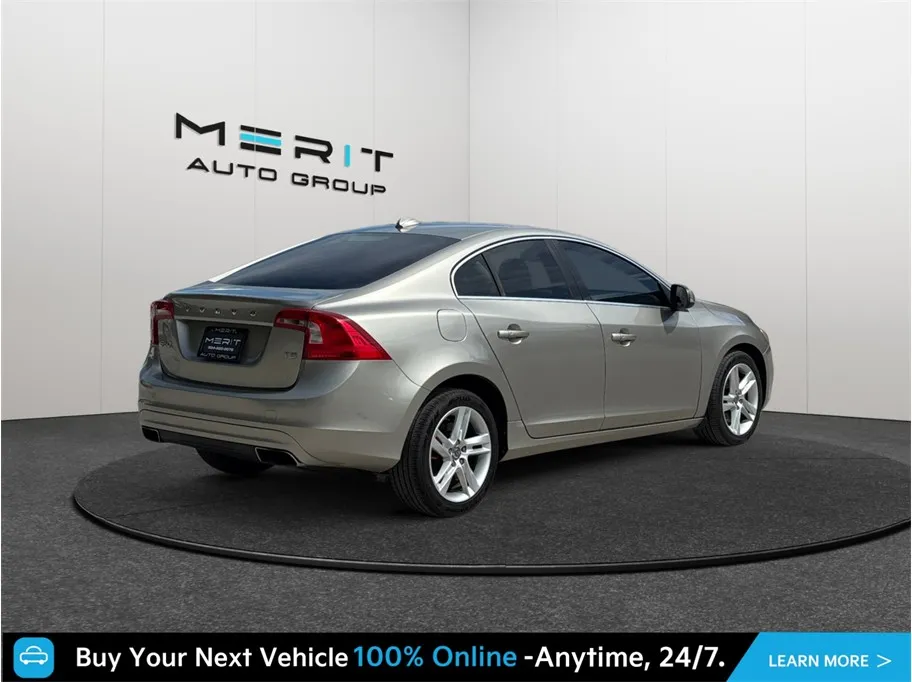 Volvo S60 photo 9