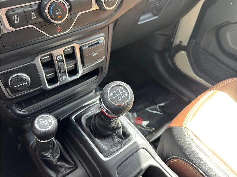 Jeep Gladiator photo 28