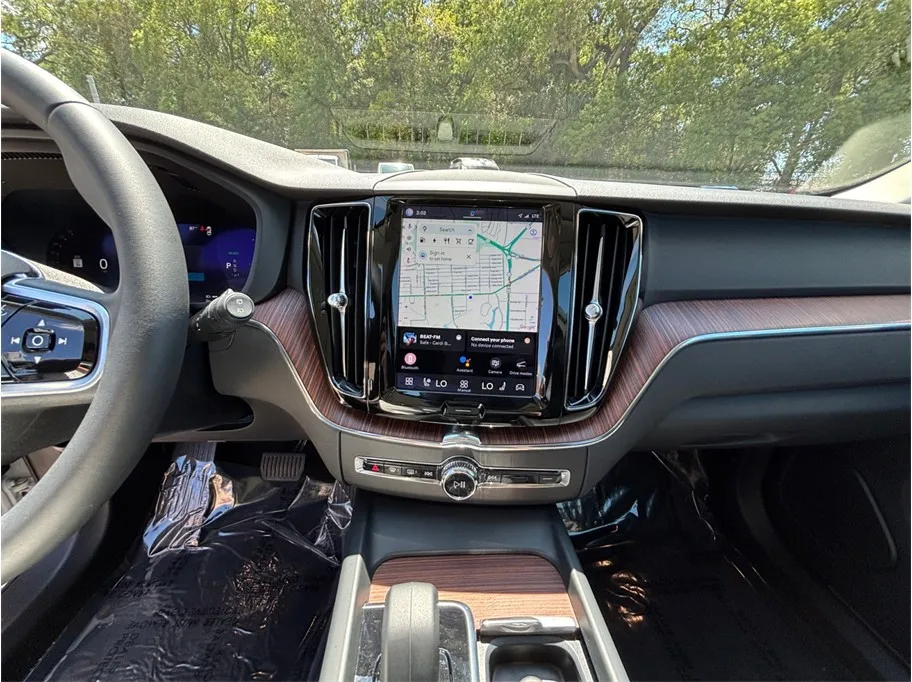 Volvo XC60 photo 11