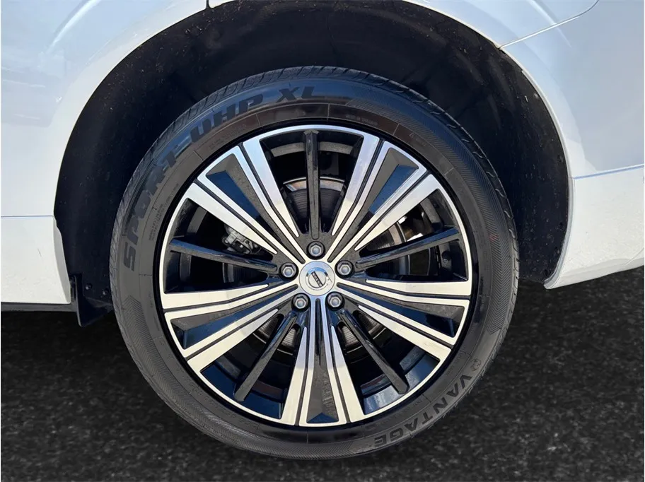Volvo XC60 photo 15