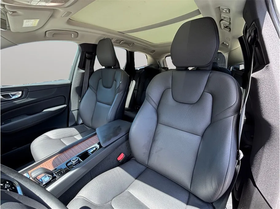 Volvo XC60 photo 19