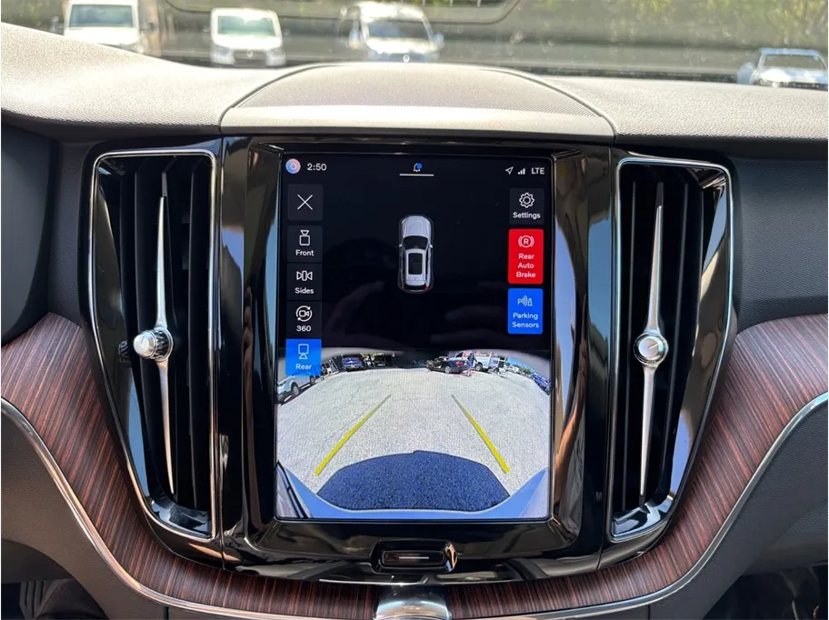 Volvo XC60 photo 31