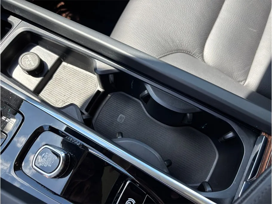 Volvo XC60 photo 36