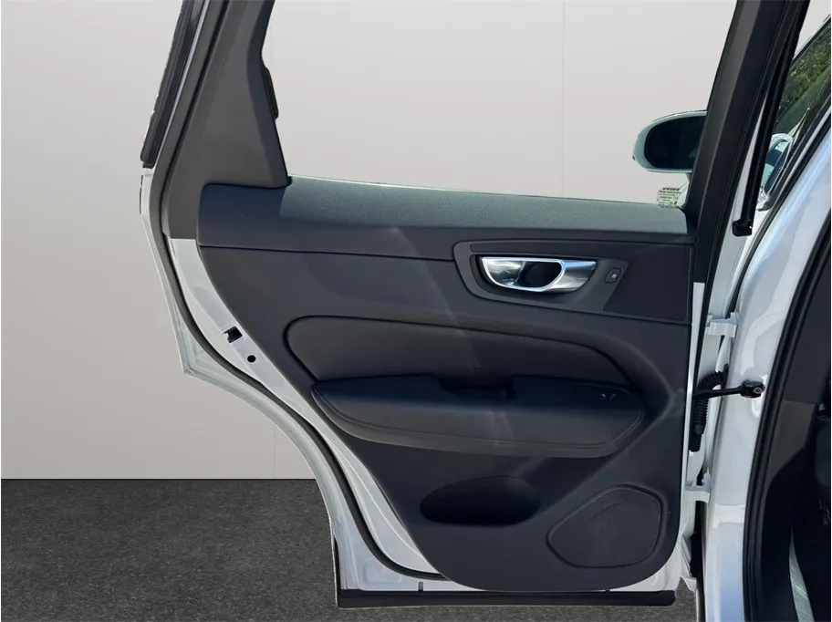 Volvo XC60 photo 40