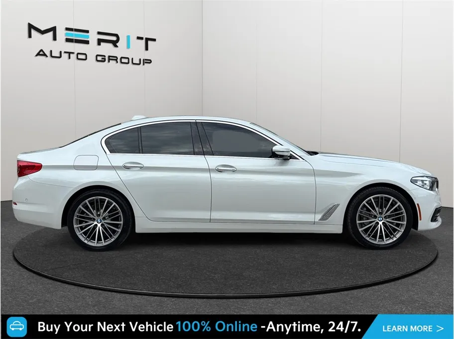 BMW 5 Series photo 10
