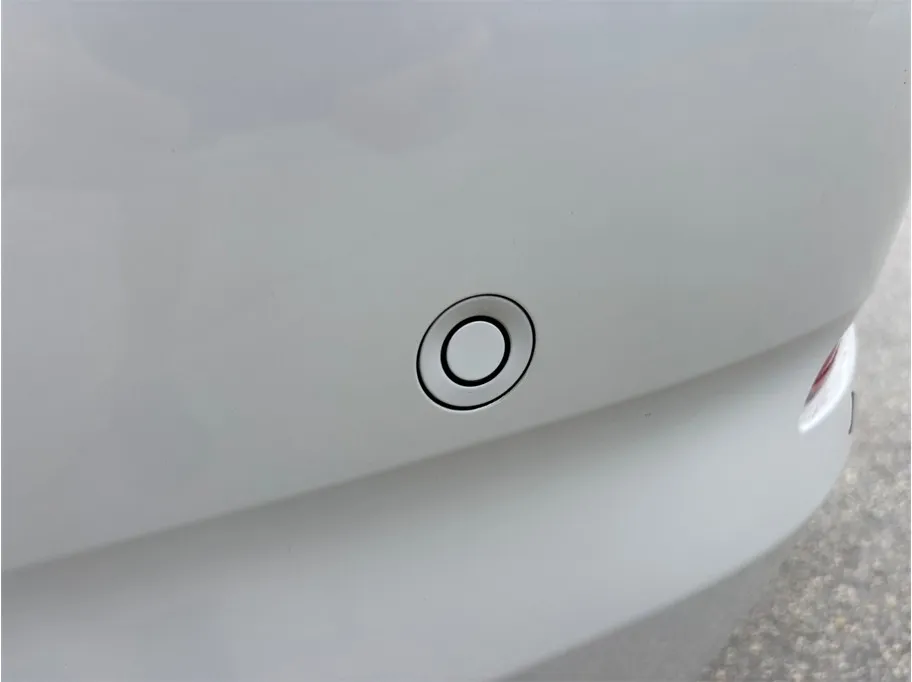 BMW 5 Series photo 17