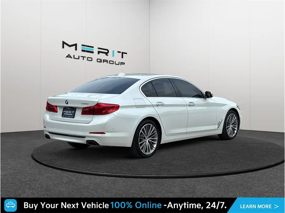 BMW 5 Series photo 9