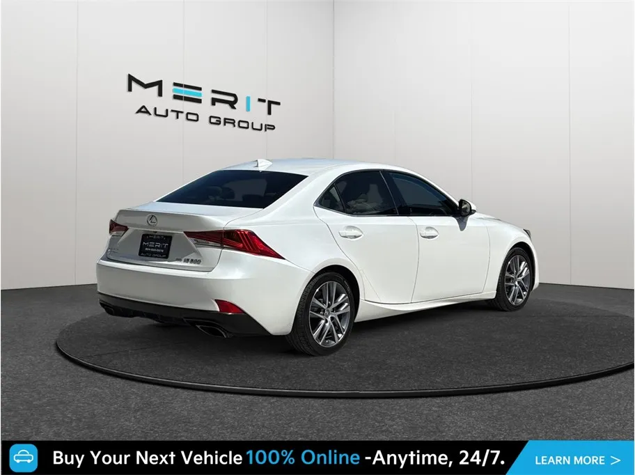 Lexus IS photo 9