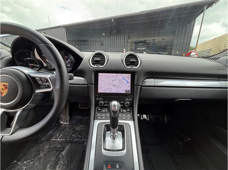 Porsche 718 Boxster photo 11