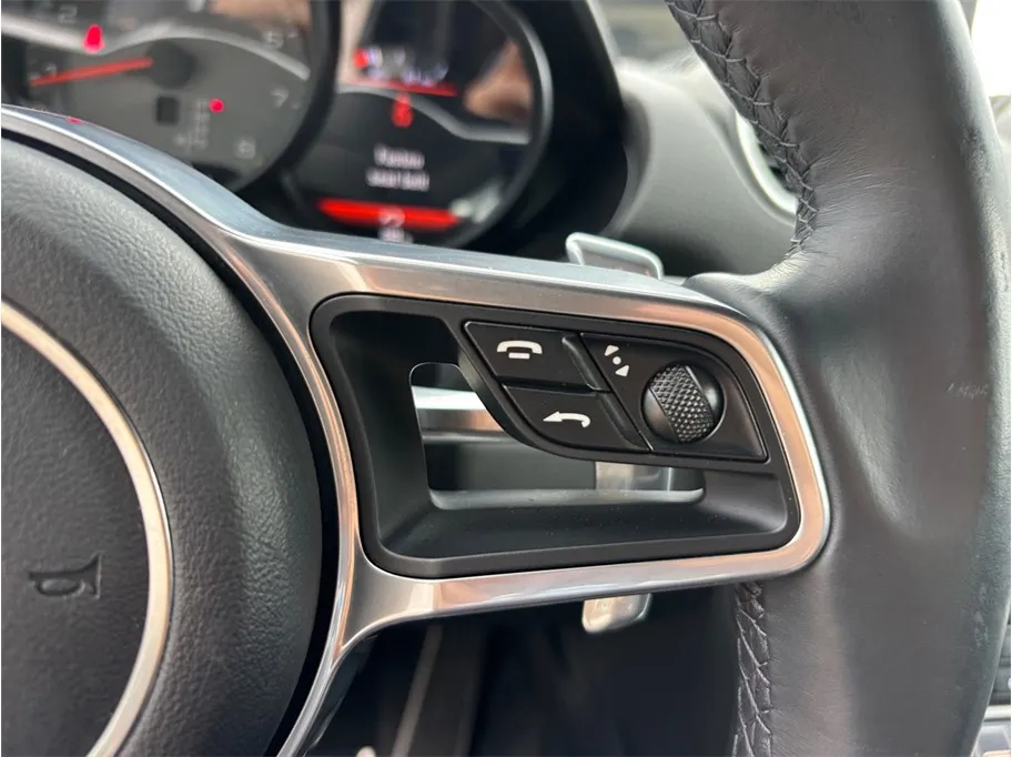 Porsche 718 Boxster photo 27
