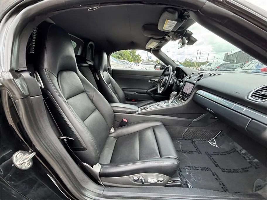 Porsche 718 Boxster photo 36