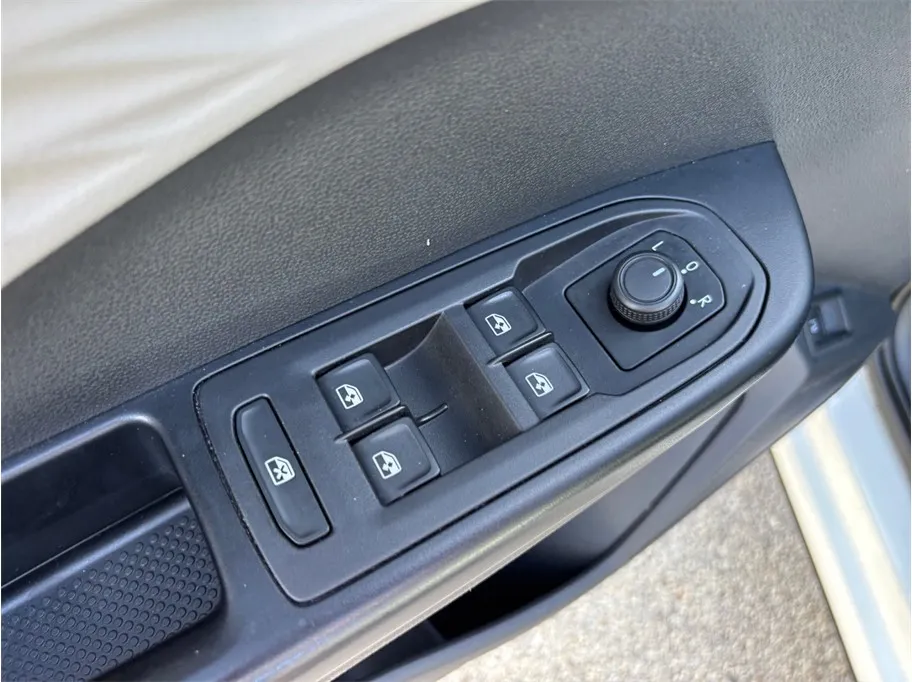 Volkswagen Taos photo 17