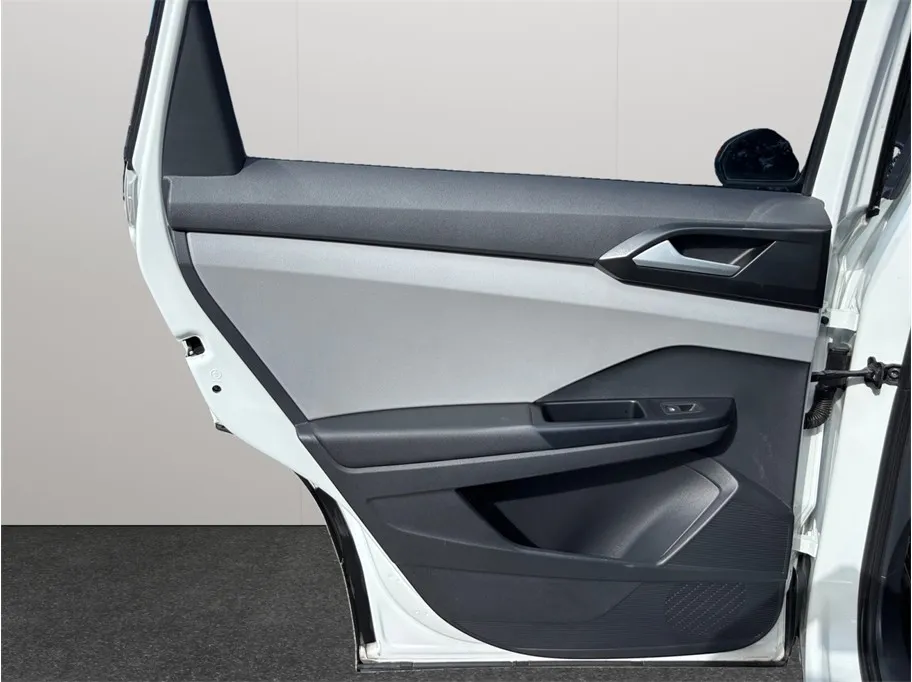 Volkswagen Taos photo 30