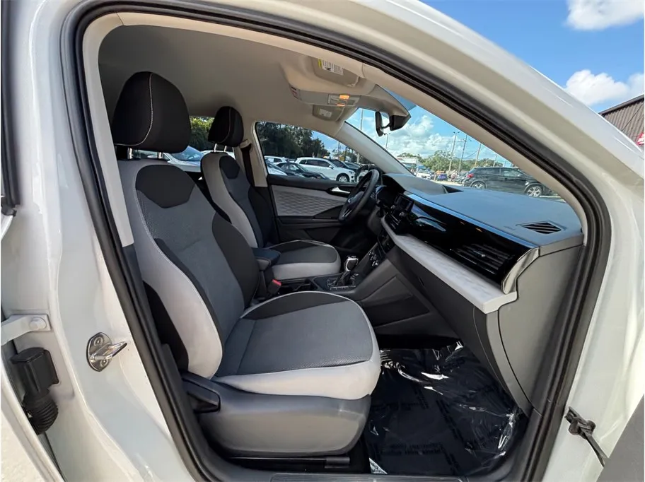 Volkswagen Taos photo 33