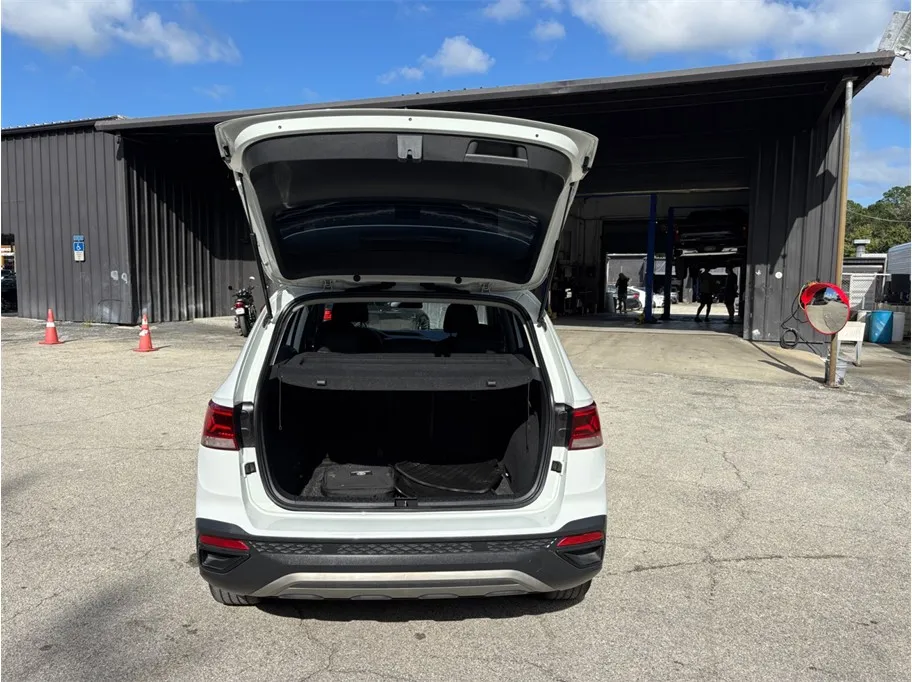 Volkswagen Taos photo 36