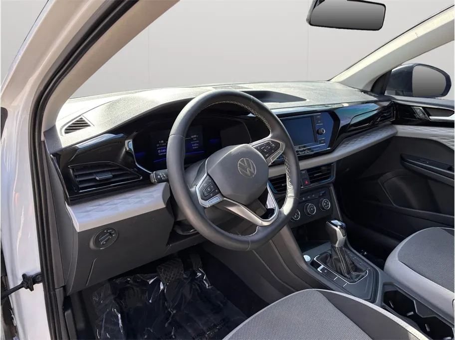 Volkswagen Taos photo 6