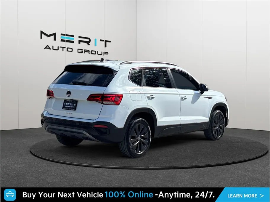 Volkswagen Taos photo 9