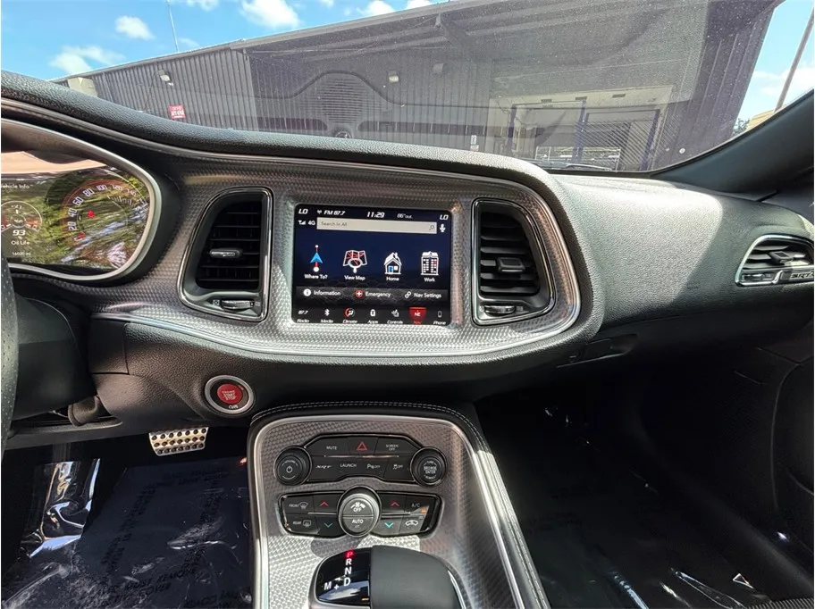 Dodge Challenger photo 11