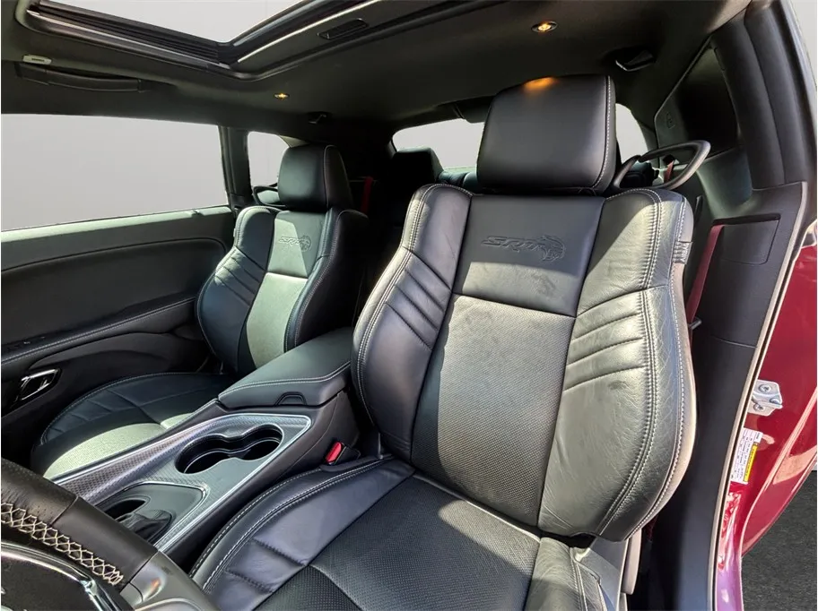 Dodge Challenger photo 19