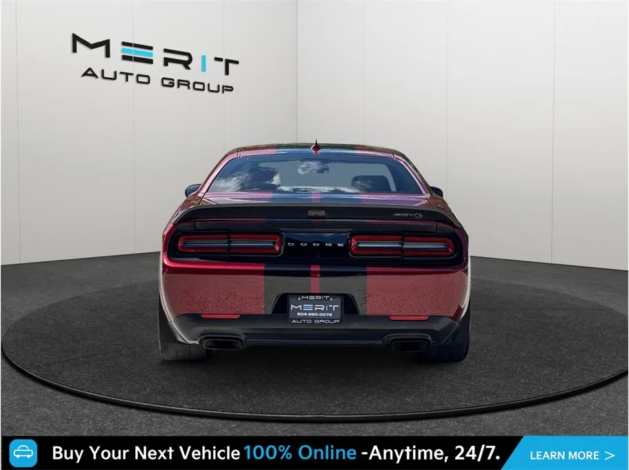 Dodge Challenger photo 8