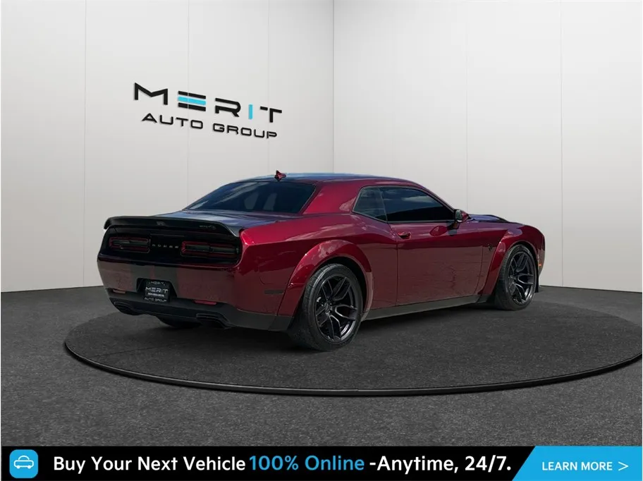 Dodge Challenger photo 9