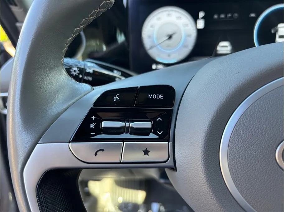 Hyundai Elantra photo 22