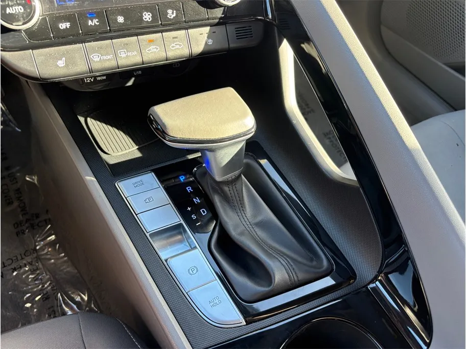 Hyundai Elantra photo 32