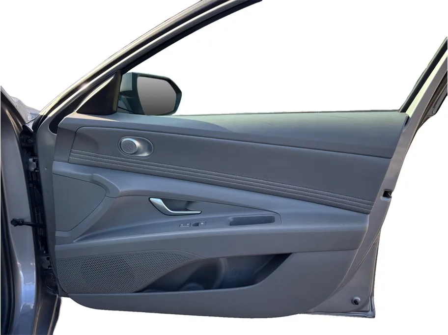Hyundai Elantra photo 40