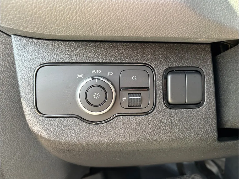 Mercedes-Benz Sprinter photo 23