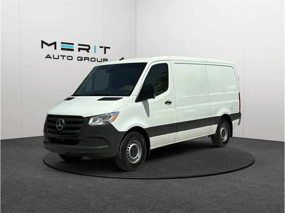 Mercedes-Benz Sprinter photo 4