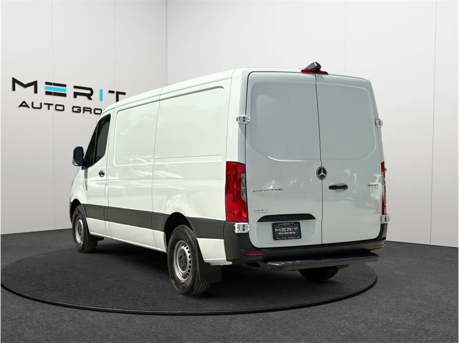 Mercedes-Benz Sprinter photo 7