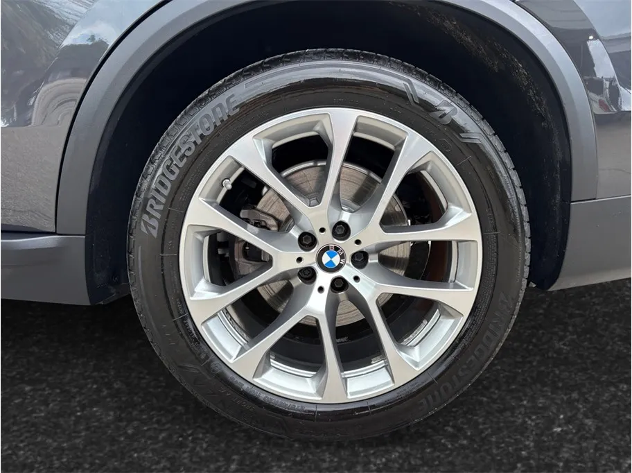 BMW X5 photo 16