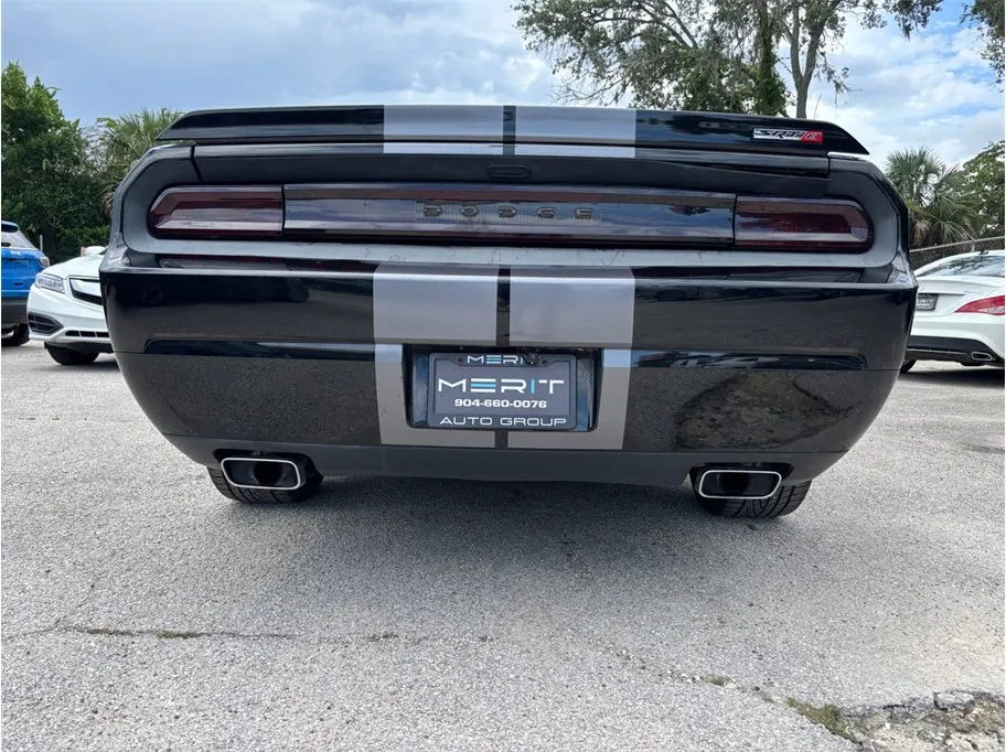 Dodge Challenger photo 12
