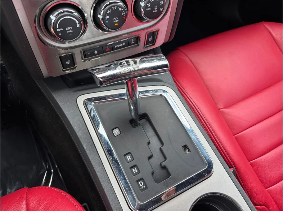 Dodge Challenger photo 28